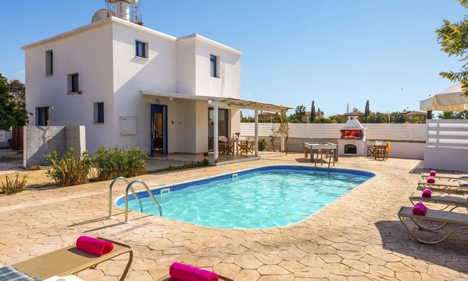 Argaka Villa | Villa Anatoli by Villa Plus