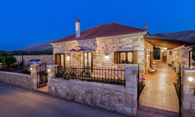 Nerokouros House | Villa Anerocurù by Chania city