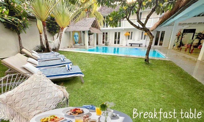 Dyanapura Villa | Villa Anh Yeu - 6 BR villa in Seminyak with Private Pool & Tropical Garden