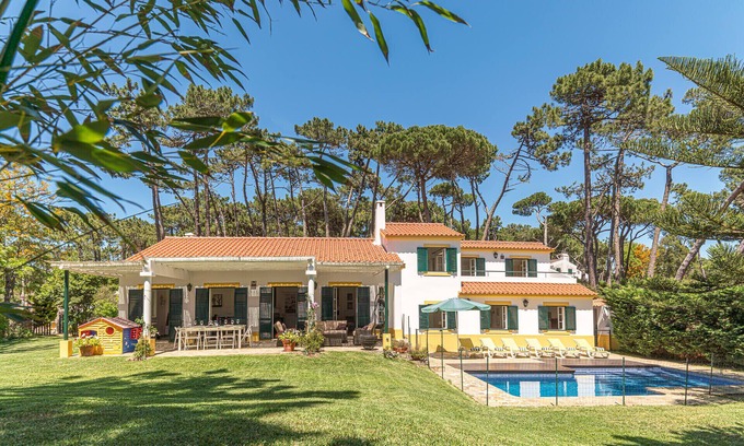 Colares Villa | Villa Anita - Wonderful Villa with Pool in Magical Sintra by Allure Villas
