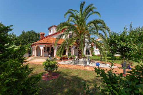 Cancini Villa | Villa Anna with pool by Porec