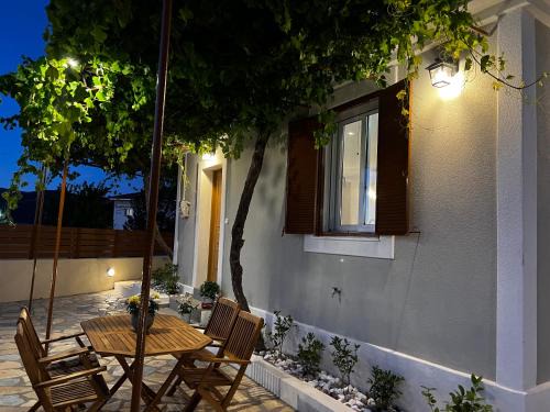 Kokolata House | Villa Anthea