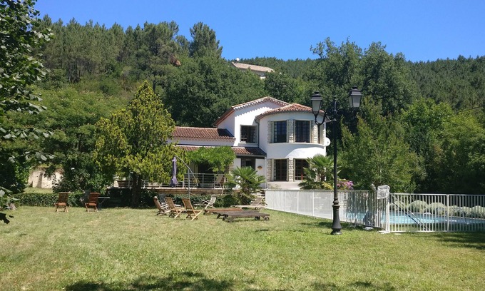 Chambon Villa | Villa at the foot of the Cévennes