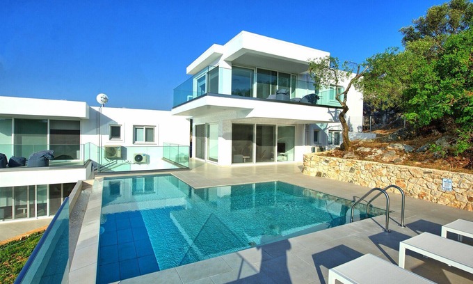 Agios Spyridon Corfu Villa | Villa Athena - Luxury Villa by the Sea with swimming pool on Corfu Island, Greece