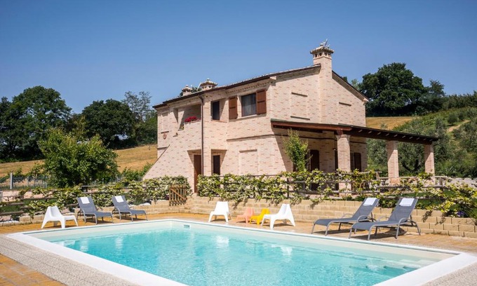 Villa Musone Villa | Villa Aurora - Osimo, nuova villa con piscina