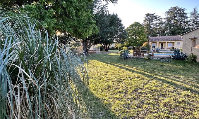 Valflaunes Villa | Villa avec Piscine Privée et Jardin vue Pic Saint Loup