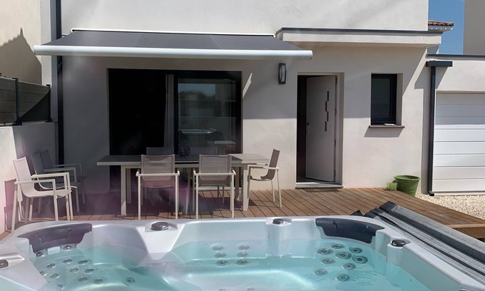Calvisson House | Villa Avec spa Tout Confort 2 Chambres 4 Personnes