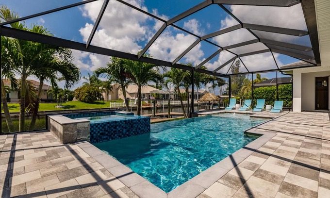 Pelican Villa | Villa Aviator