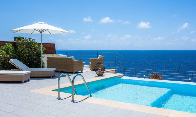 Cala Pi Villa | Villa 'Azul' with Shared Pool, Wi-Fi and Air Conditioning