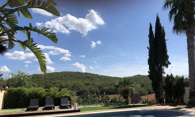 Can Trabal Villa | Villa Barcelona 4 bed, private pool, 7 to Sitges