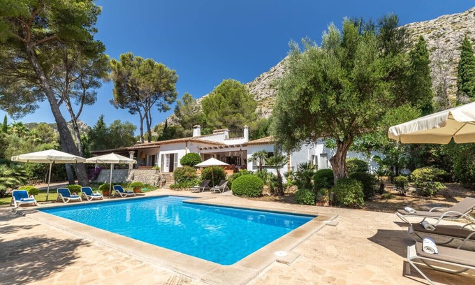 Urbanitzacio la Font Villa | VILLA BELLA FONTE - LUXURY RETREAT