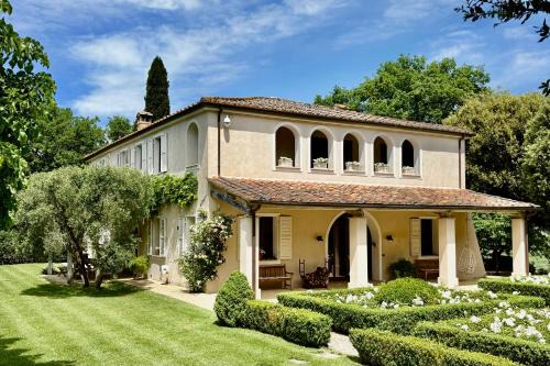 Buonconvento Villa | Villa Bergamotti with Pool, Comfort and View
