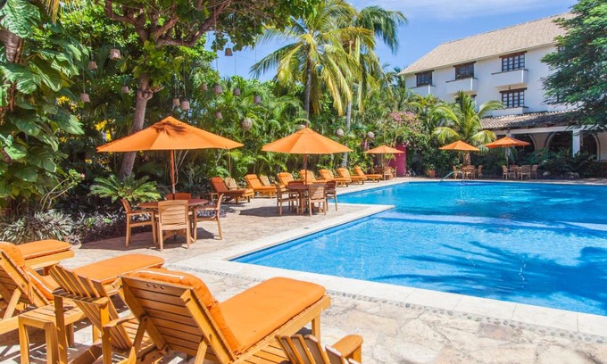 R Hotel | Villa Blanca Huatulco