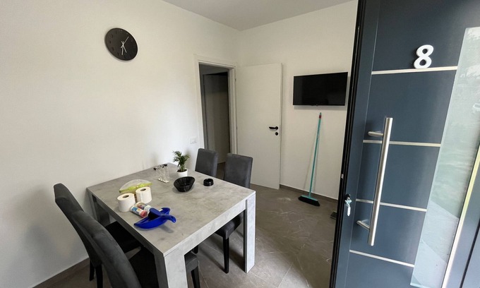 Torre Pedrera Apartment | Villa Borghesi Suite fronte mare #8 piano terra
