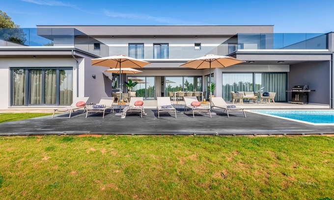 Stanisovi Villa | Villa Borealis nearby Labin – Crovillas GmbH