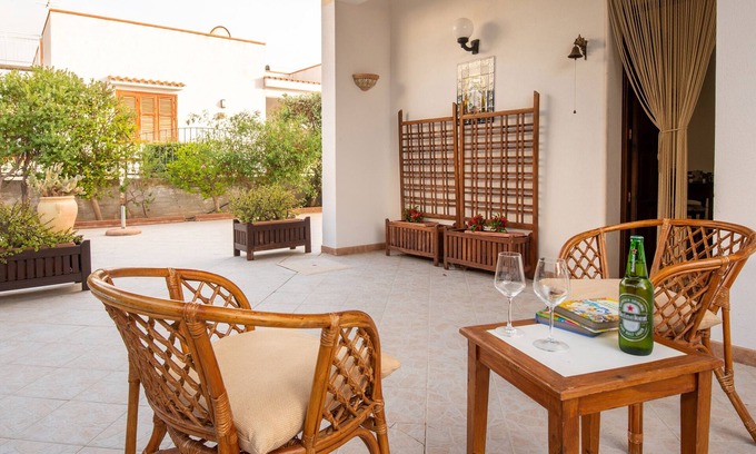 San Vito Lo Capo Villa | Villa 'Brezza di Limoni' close to the Sea with Terraces & A/C