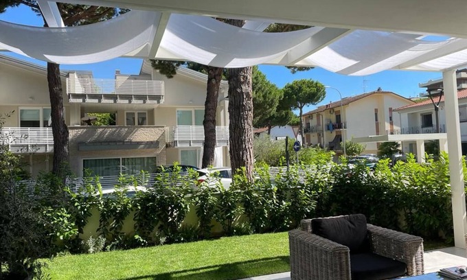 Tagliata Villa | VILLA BRIANZA 30 MT FROM THE SEA