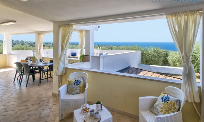 Alghero Villa | Villa Brionis sea view for 12 persons. 7 bedrooms, 5 bathrooms and 3 kitchens