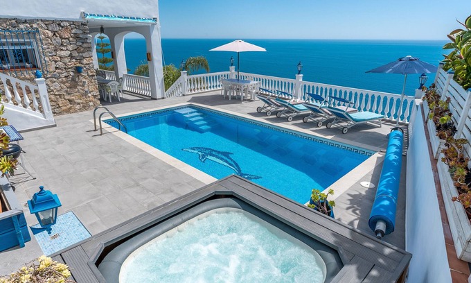 Almunecar Villa | Villa "Buganvilla" with Sea View, Pool, Whirlpool, Terraces & Garden