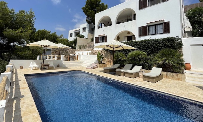 Santa Eulalia del Rio Villa | Villa by the sea with large pool, stunning views, air conditioning, wifi