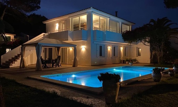 Son Xoriguer Villa | VILLA CAROLINA [The Green Spot]