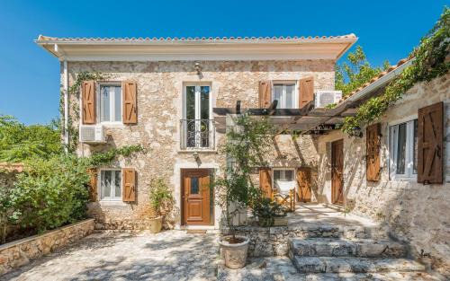 Loucha Villa | Villa Callisto- Elegant Villa with Pool