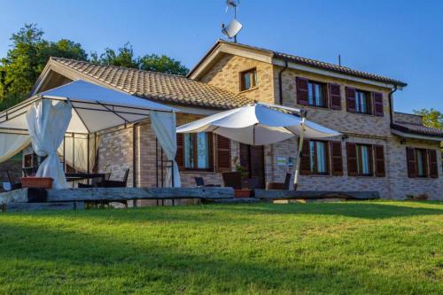 Falerone Villa | Villa Campidoglio by MMega