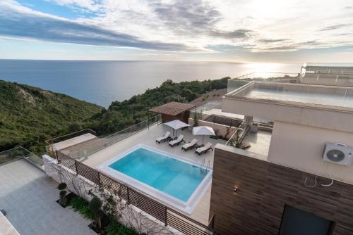 Krimovica Villa | Villa Cape Montenegro on Cliffside