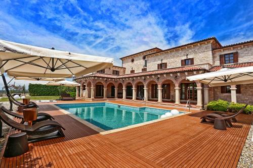 Strpacici Villa | Villa Carolus-Luxurious Istrian Villa