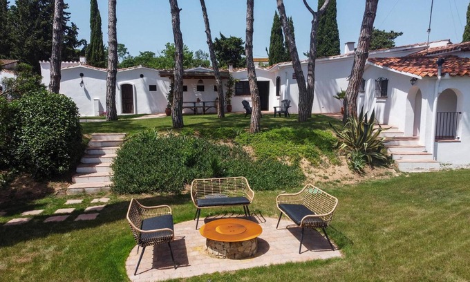 Tordera Villa | Villa 'Casa Cuatro Vientos' with Mountain View, Wi-Fi and Air Conditioning