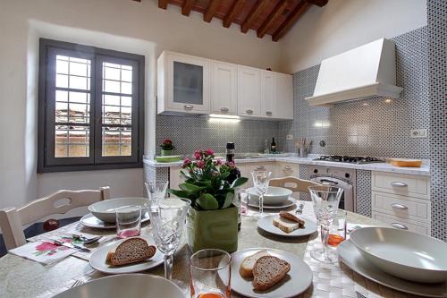 Calenzano Apartment | Villa Casaglia 1-apartment With Shared Pool