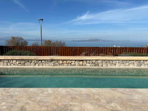 Colonia de Sant Pere Villa | Villa Catalá