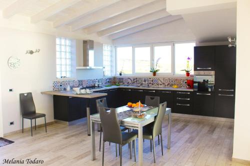 Montallegro House | Villa Cecilia