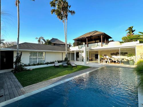 Batubelig Villa | VILLA CELAVI 15