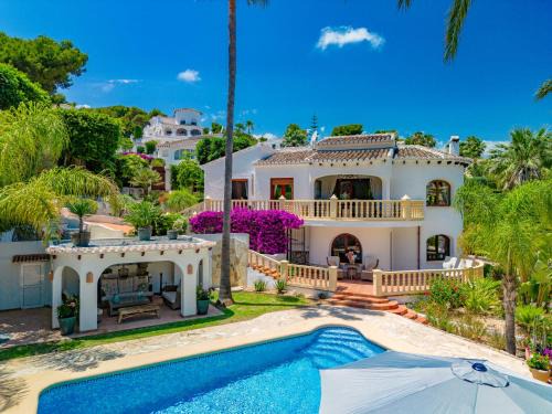 El Tosalet Villa | Villa Charme by Interhome