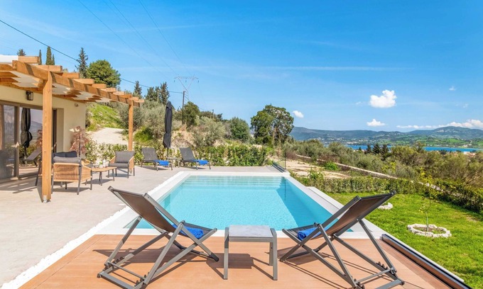 Kariotai Villa | Villa Cielo Azul - Three Bedroom Villa, Sleeps 6