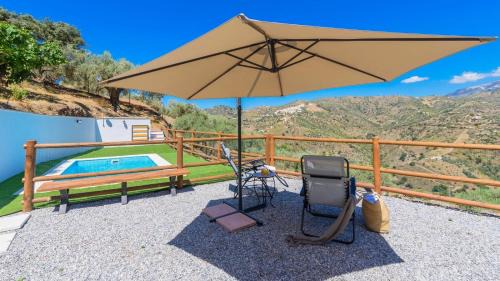 Archez House | Villa Cinco Soles Árchez by Ruralidays