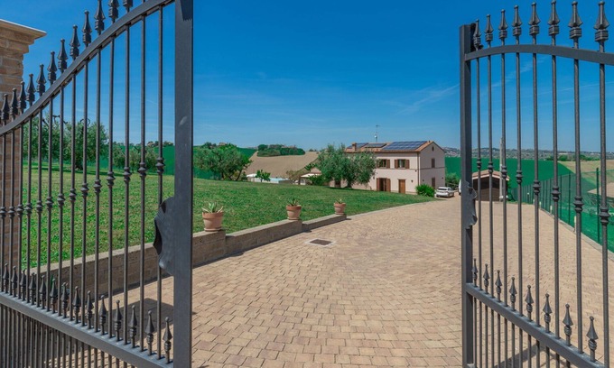 Fermo Villa | Villa Clair - Charming Villa in Marche Countryside