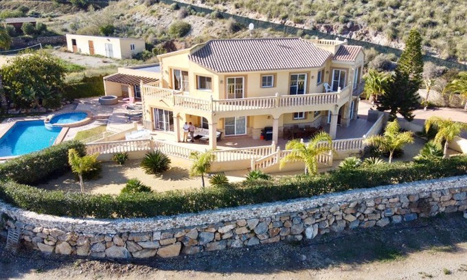 Los Gallardos Villa | Villa Clairol