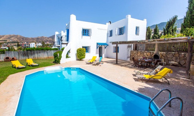 Pomos Villa | Villa Clarissa & Carmel View