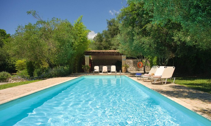 Poulades Villa | Villa Cleopatra: Comfortable villa with 4 bedrooms and private swimming pool close to Gouvia