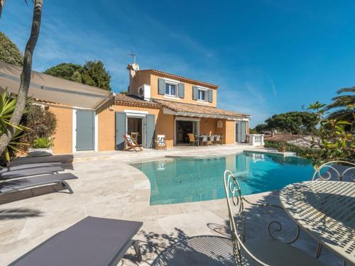 Gassin Villa | Villa Clos des collines by Interhome