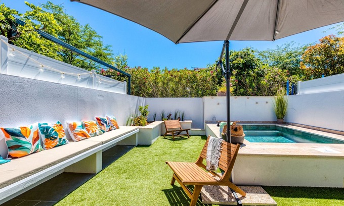 Mauguio Villa | Villa Cocoon Montpellier and Beach with Private Pool, Wi-Fi and Air Conditioning