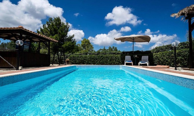 Ventimiglia di Sicilia Villa | Villa Cocos