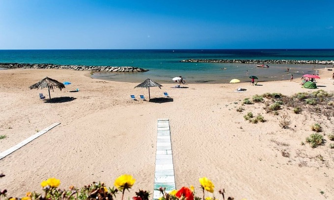 Donnalucata Apartment | Villa Colombo - Beachfront villa near Scicli