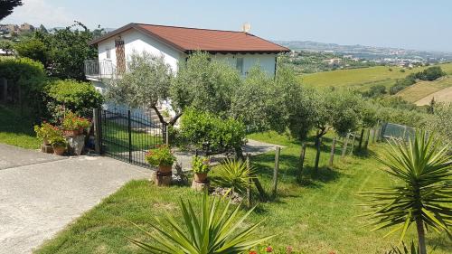Case Fornace Apartment | Villa con Biolago - Upstairs