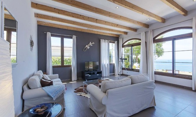 Sa Torre Villa | Villa con vista al mar y piscina privada cerca de Cala Blava