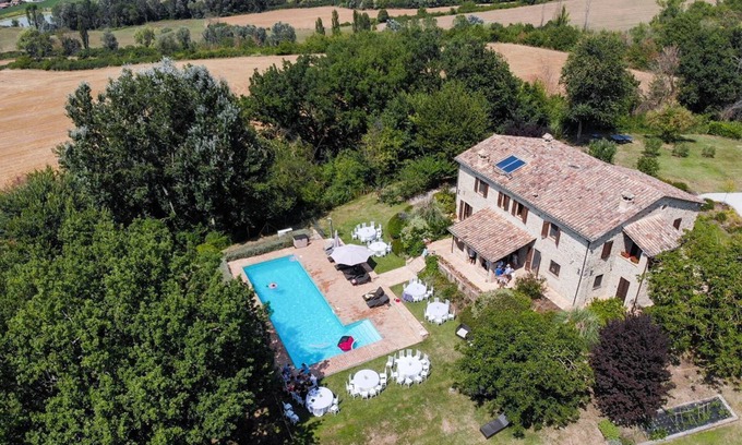Montone Villa | Villa Condotti - Five Bedroom Villa, Sleeps 12