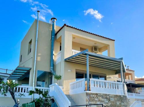 Maleme Villa | Villa Cook with pool and terraces with sea views