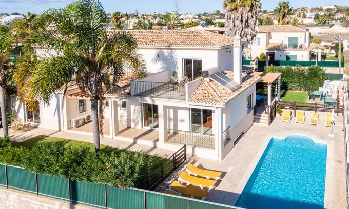 Vale de Parra Villa | Villa Cordeiro - Heated Pool - Free wi-fi - Air Con
